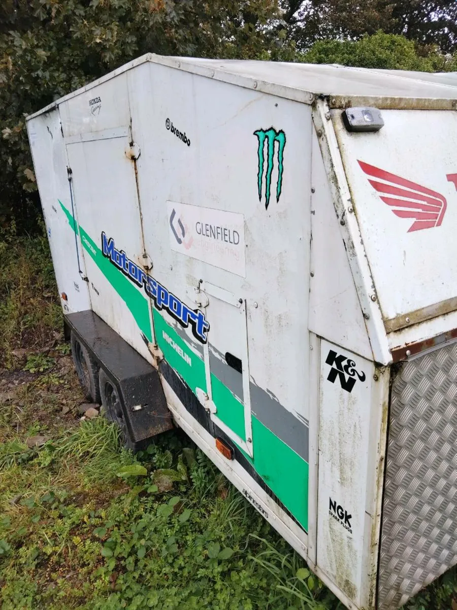 Shuttle trailer - Image 2