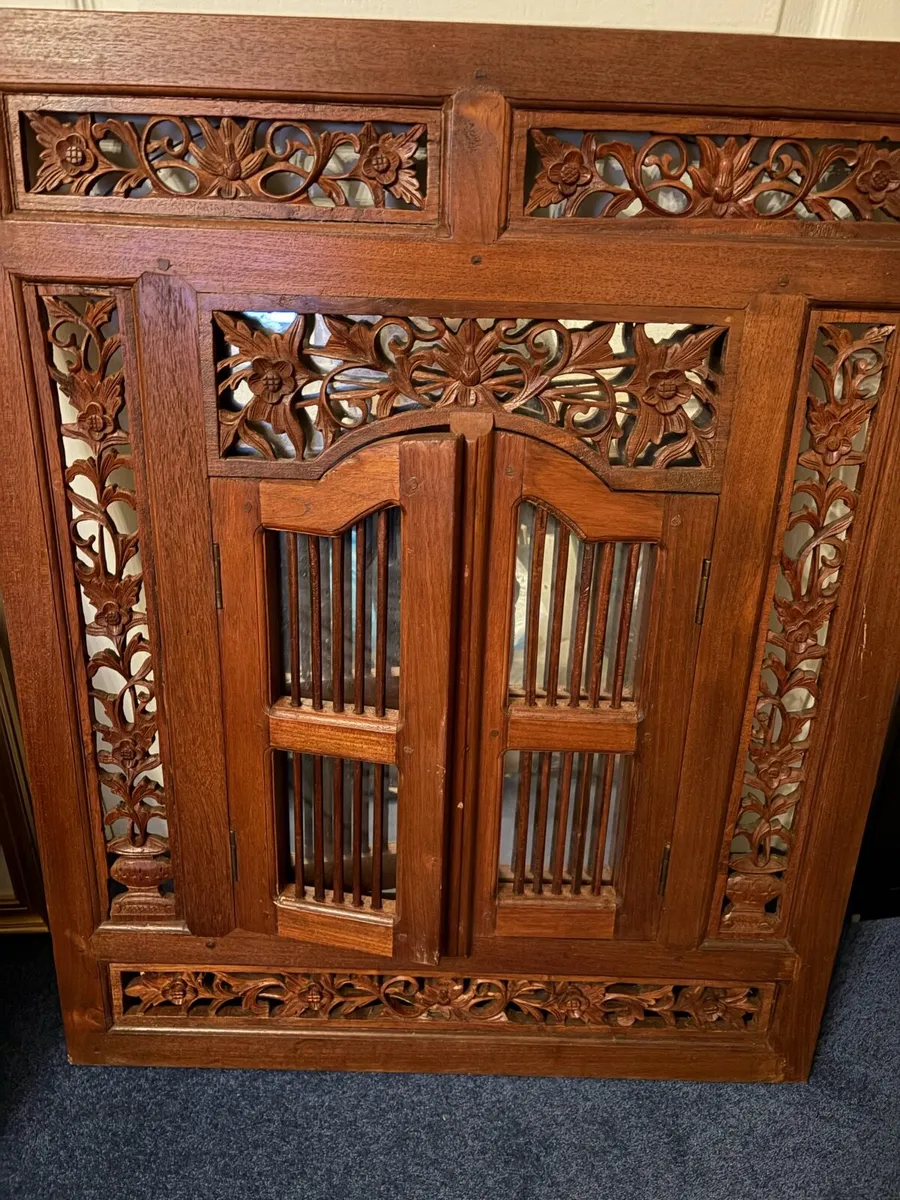 Wood wall mirror - Image 1