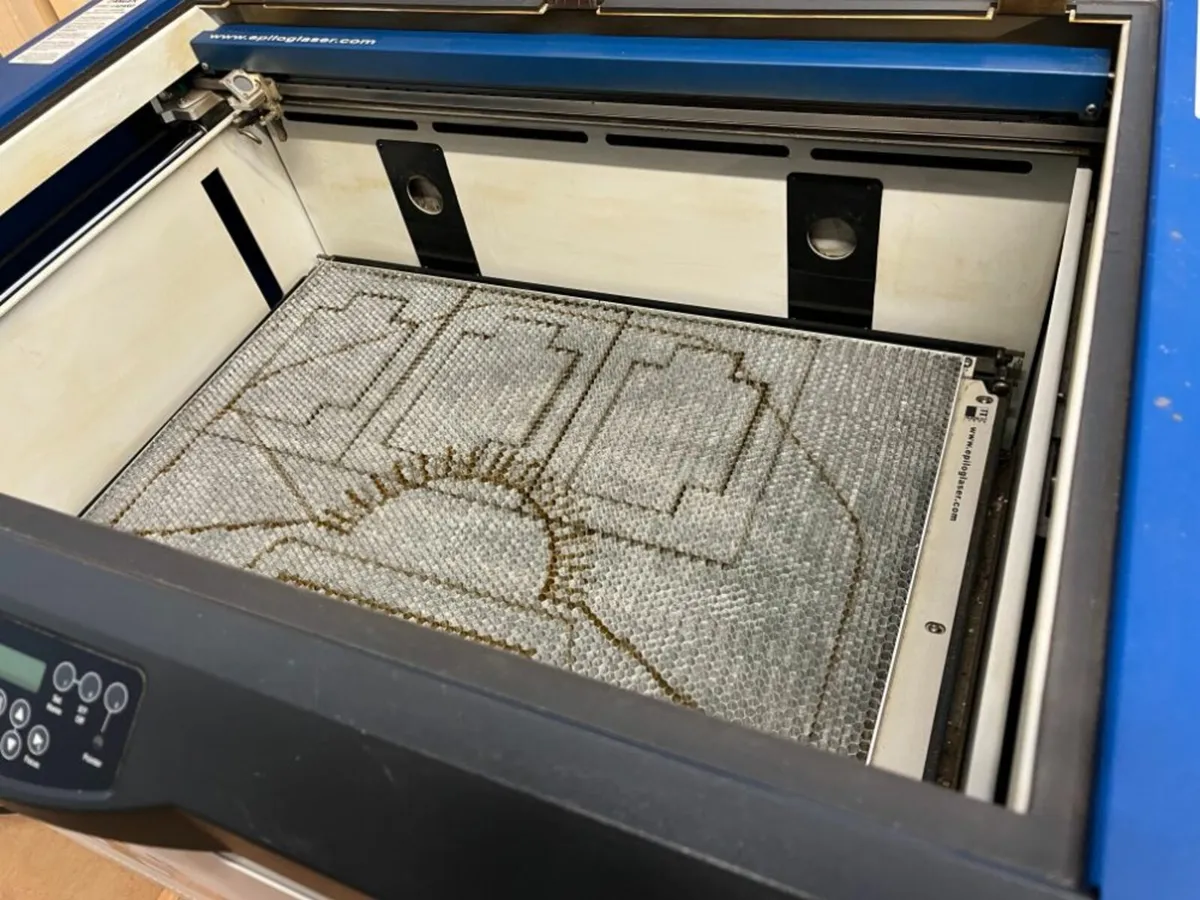 Laser Engraver and Cutter - Image 2