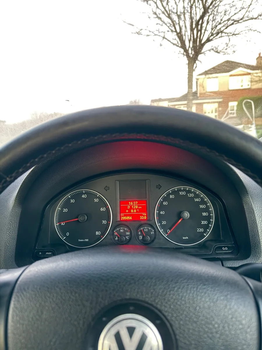 Volkswagen Golf 2007 - Image 2