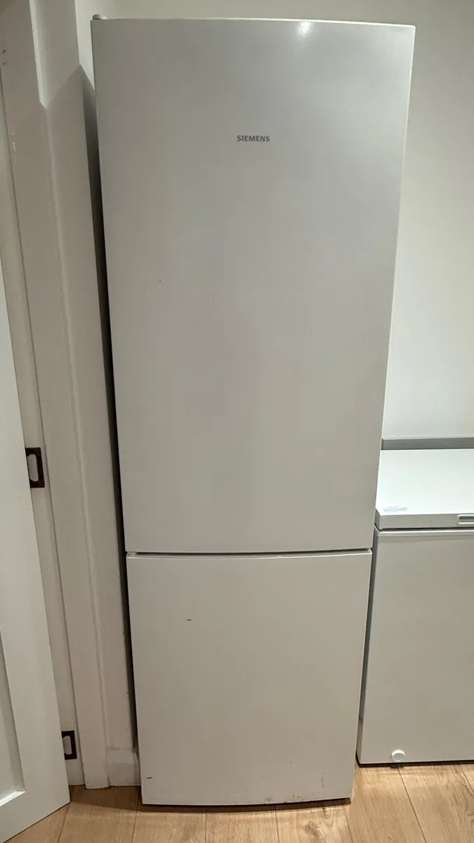refrigerator - Image 1