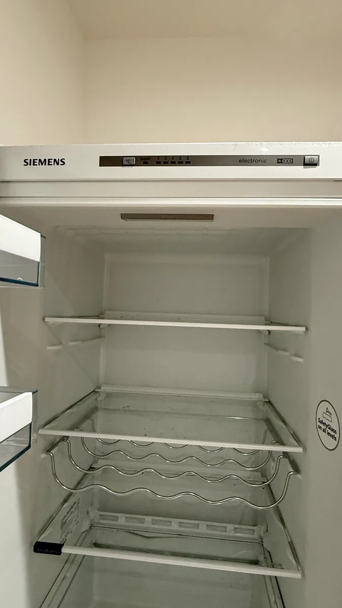 refrigerator - Image 3