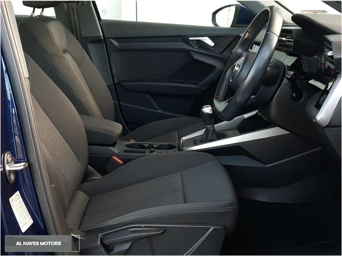 Audi A3 **LIKE NEW** 30 TFSI 110HP SE - Image 4