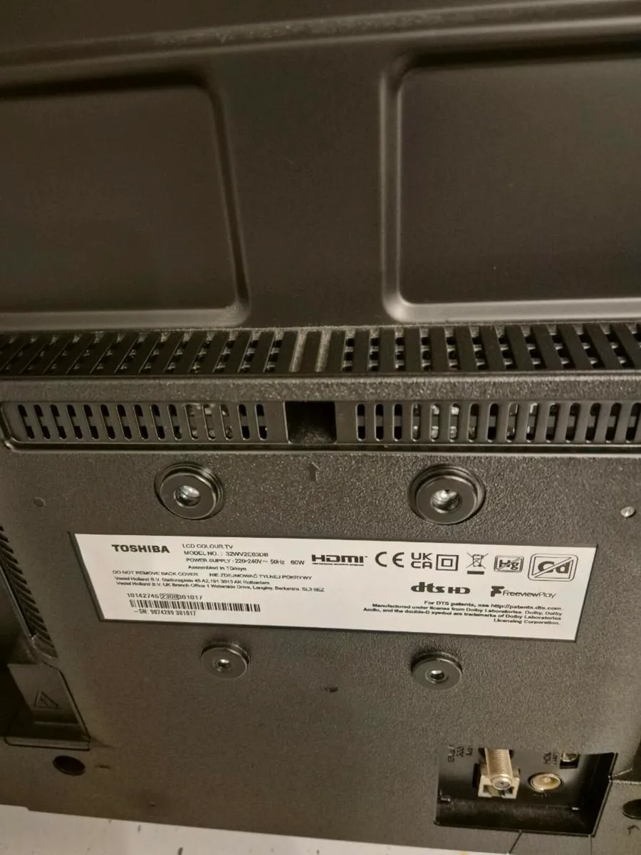 Toshiba 32" TV - Image 2
