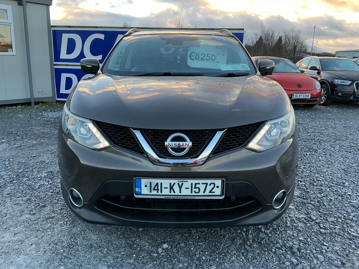 141 NISSAN QASHQAI PANORAMIC ROOF LOW KMS - Image 3