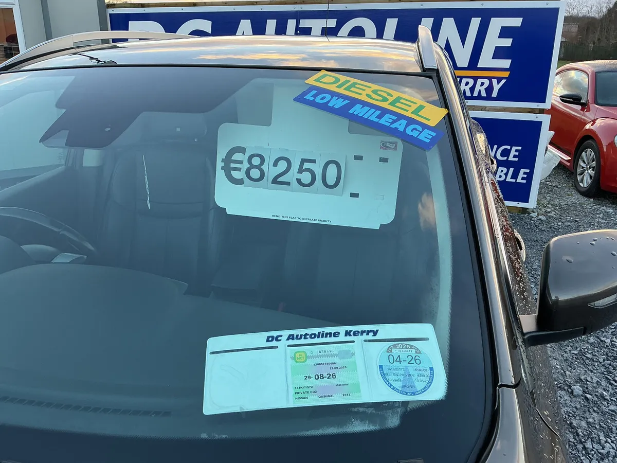 141 NISSAN QASHQAI PANORAMIC ROOF LOW KMS - Image 4