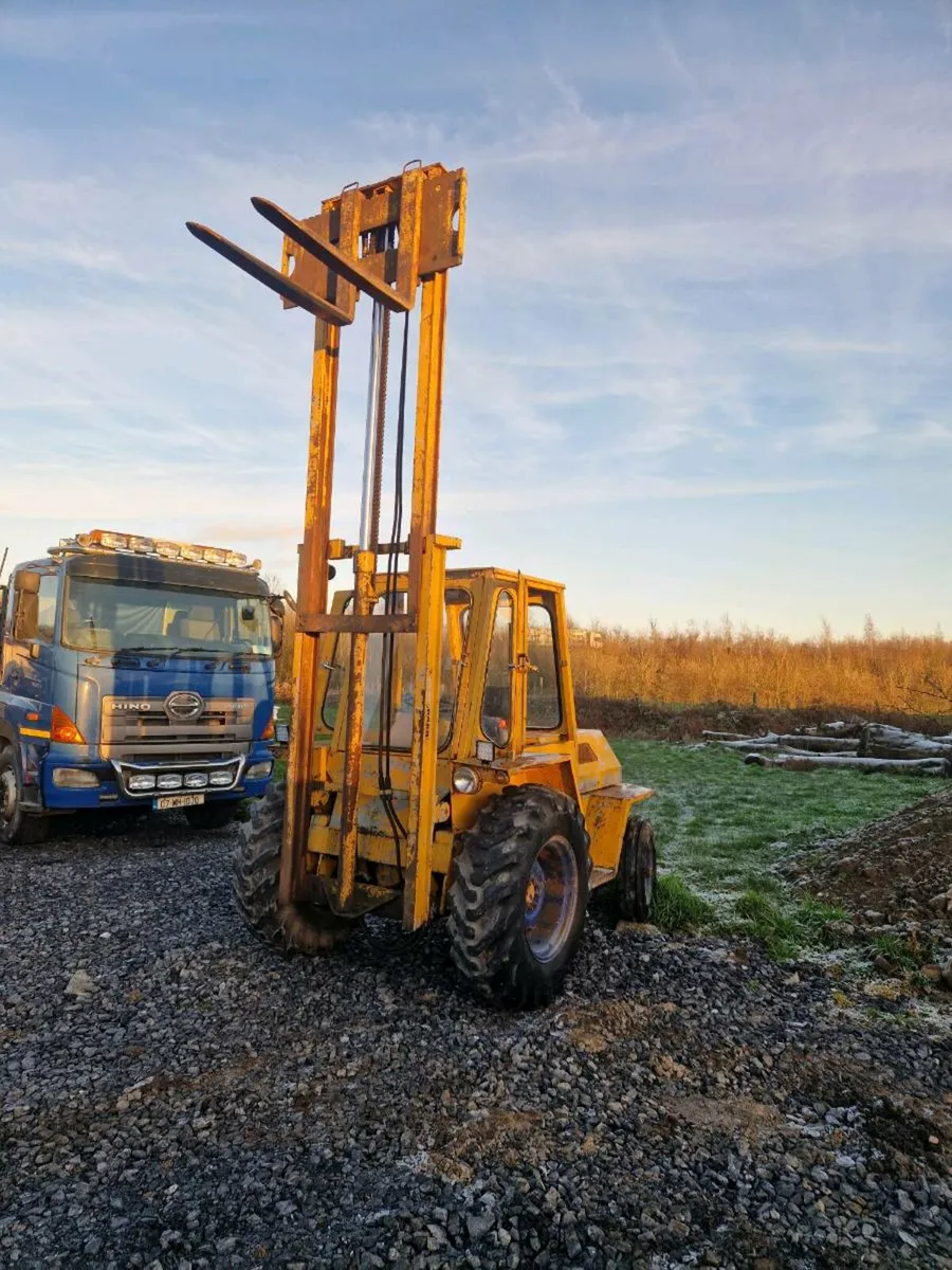 Sanderson all terrain forklift - Image 1