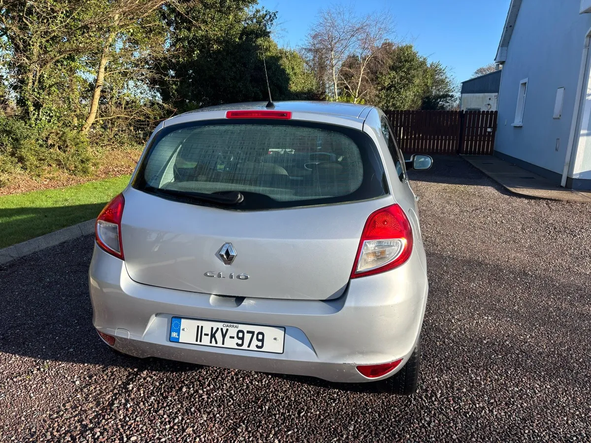 Renault Clio - Image 2