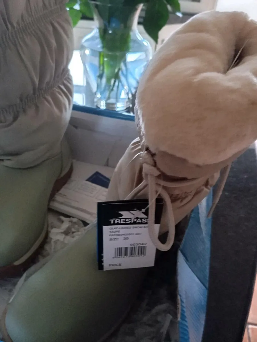 New snow boots - Image 2