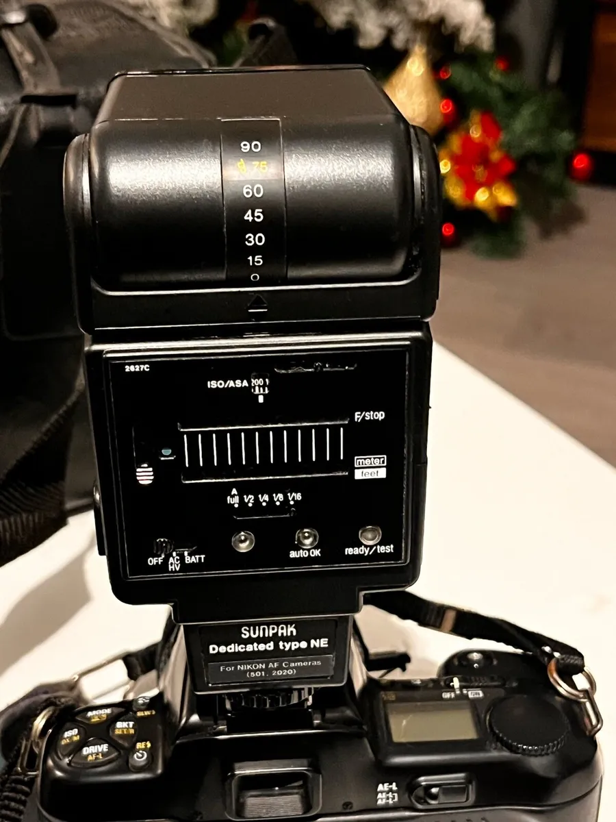 Nikon N6006 - Image 2