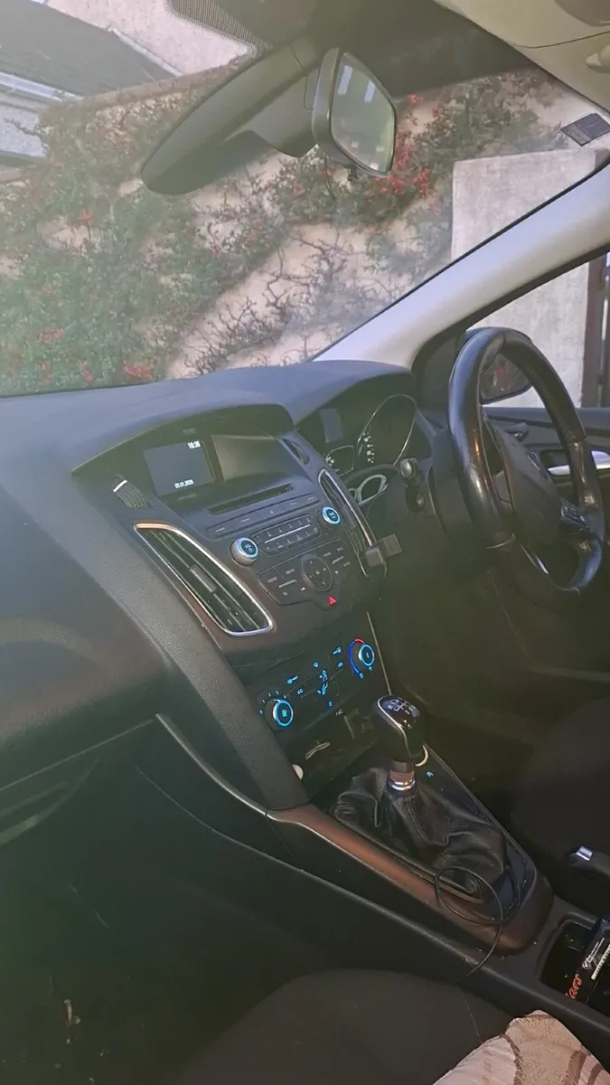 Ford Focus 2015 - Image 2
