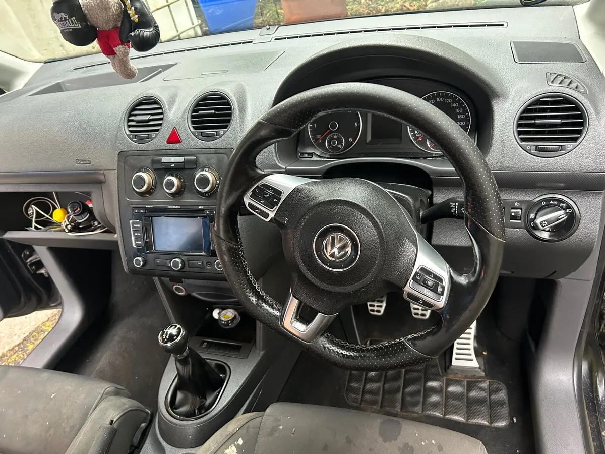 Volkswagen Caddy 2011 - Image 3