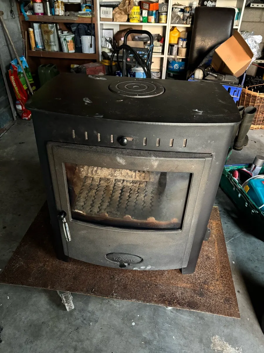 Solid fuel stove 30kw - Image 1