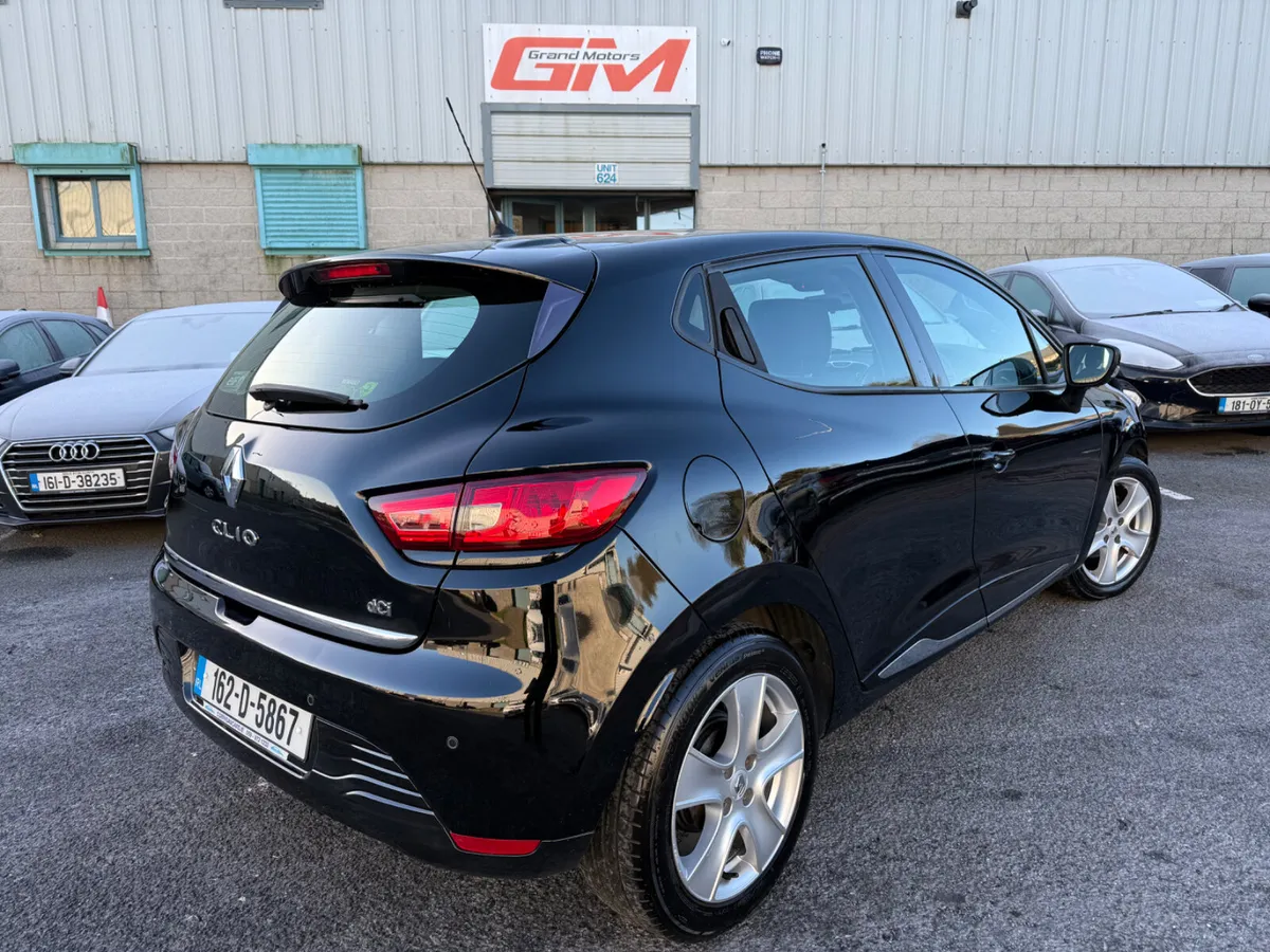 2016 Renault Clio 1.5 Diesel - Image 4