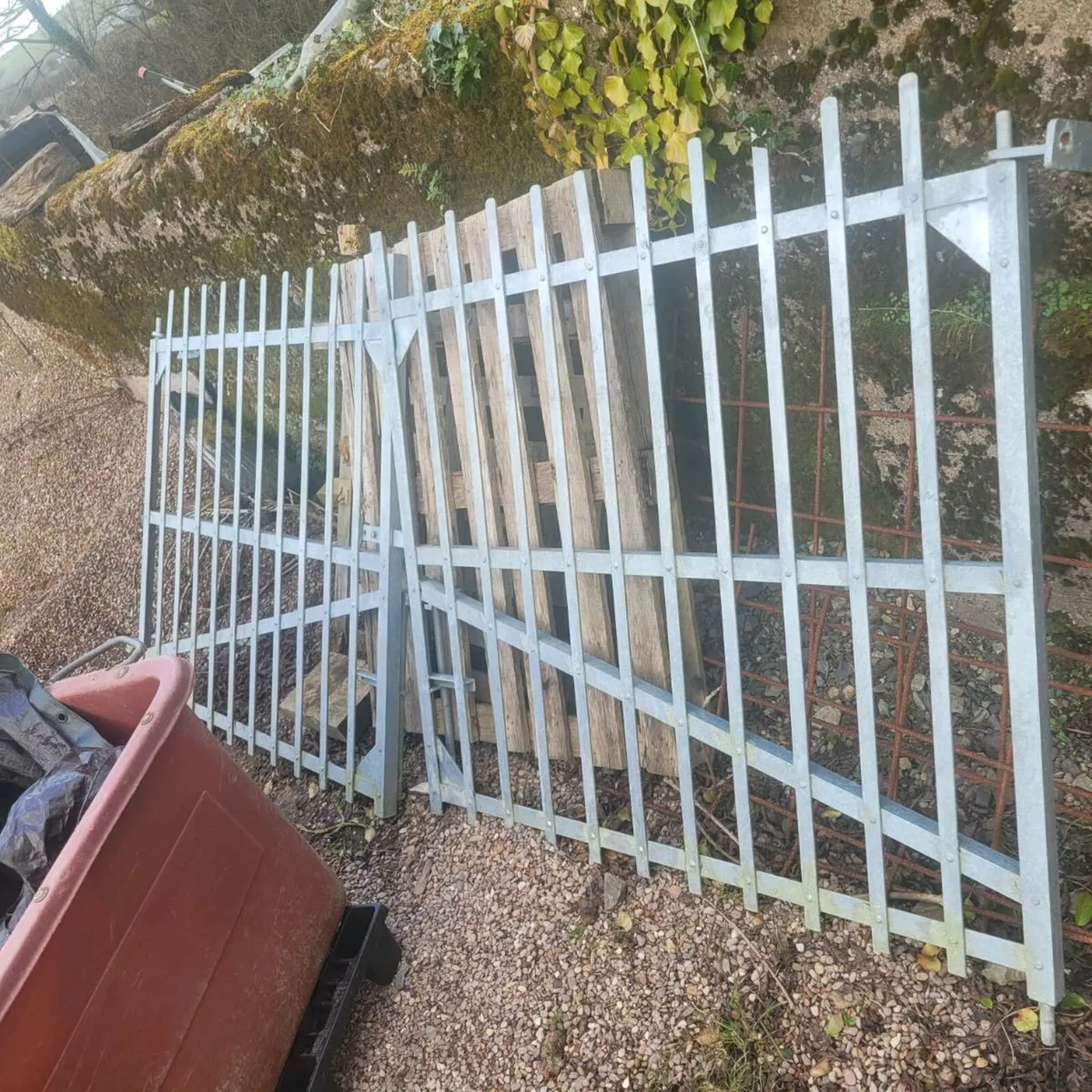 Galvanised gates - Image 1
