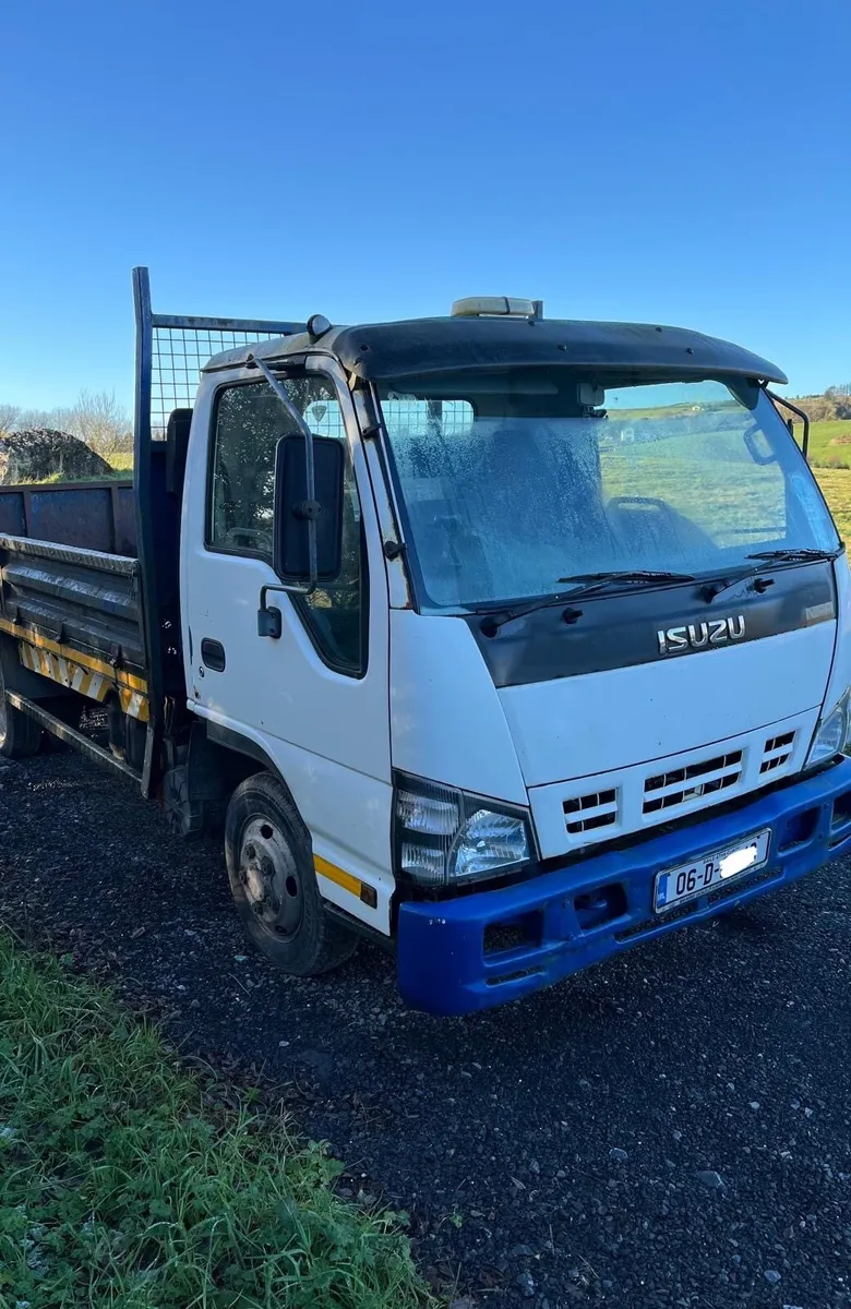 Isuzu NPR 3.5 tonne Truck - Image 2