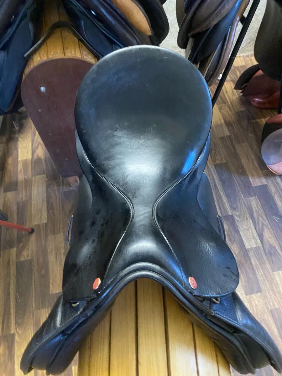 17” Euroriding Leather saddle - Image 3
