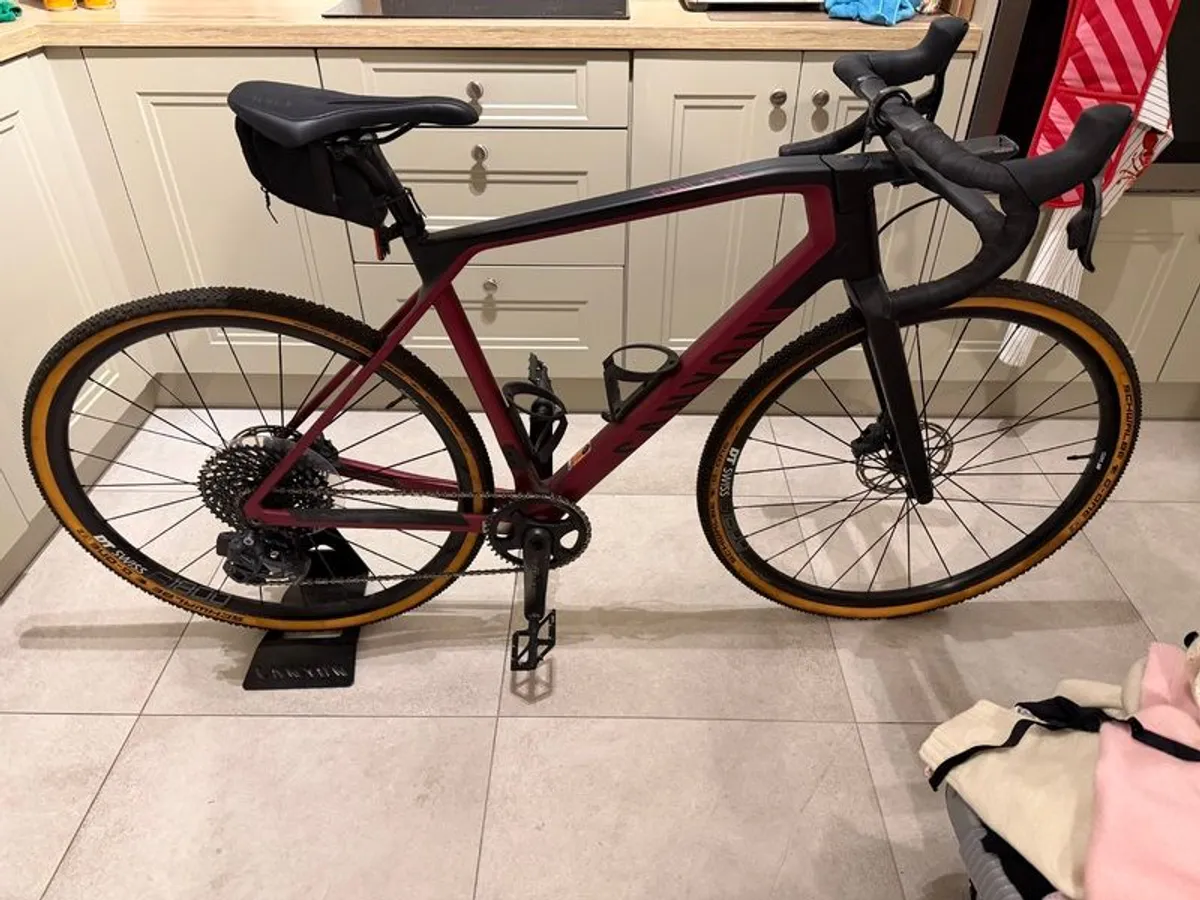 Canyon Grail WMN CF SL 8.0 eTap - Image 3