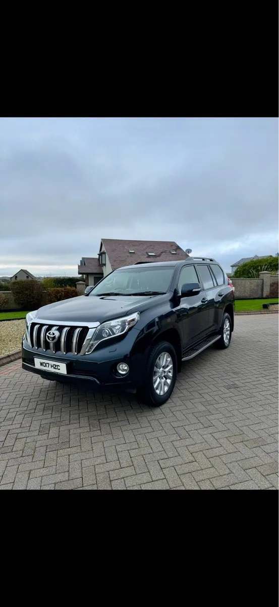 * 2017 Toyota Landcruiser 7 seater * - Image 1