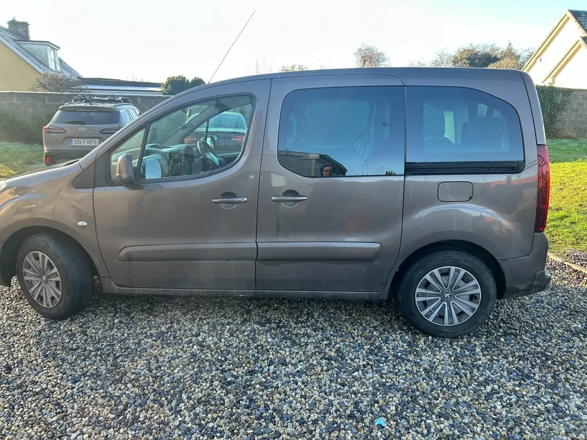 Peugeot Partner Tepee 2012 Wheelchair Car - Image 2