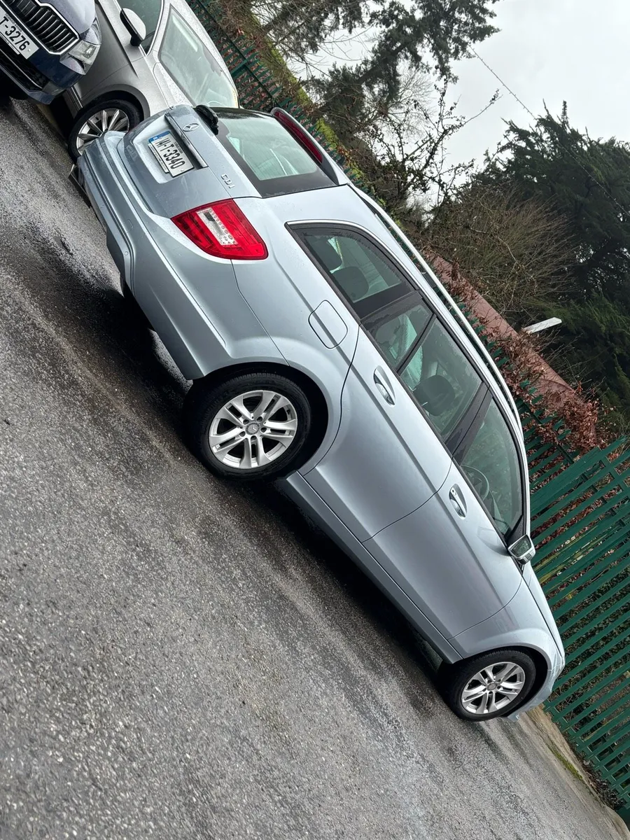 MERC c220 estate - Image 2