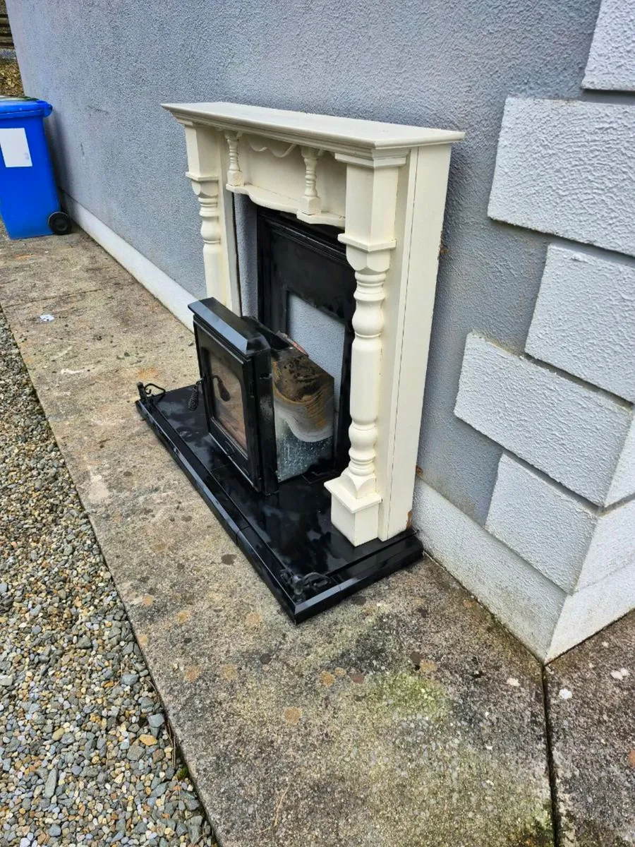 Insert Henly stove, 6,5kw and surrounding and bace - Image 2
