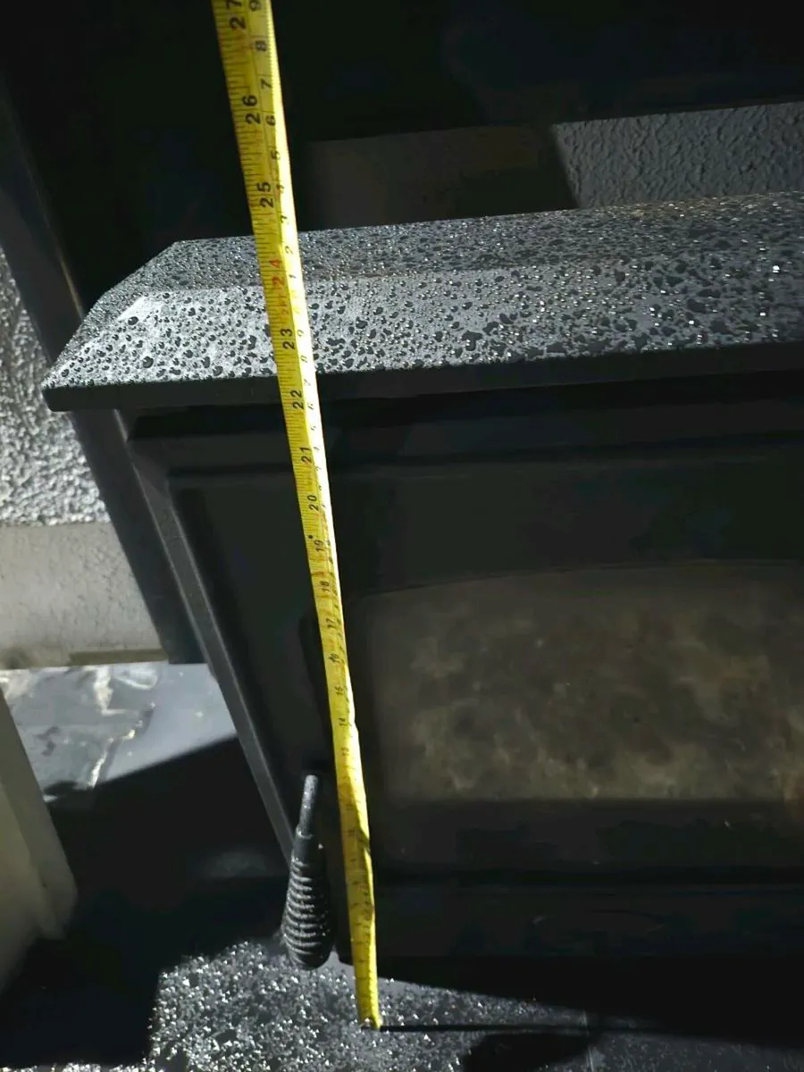 Insert Henly stove, 6,5kw and surrounding and bace - Image 4