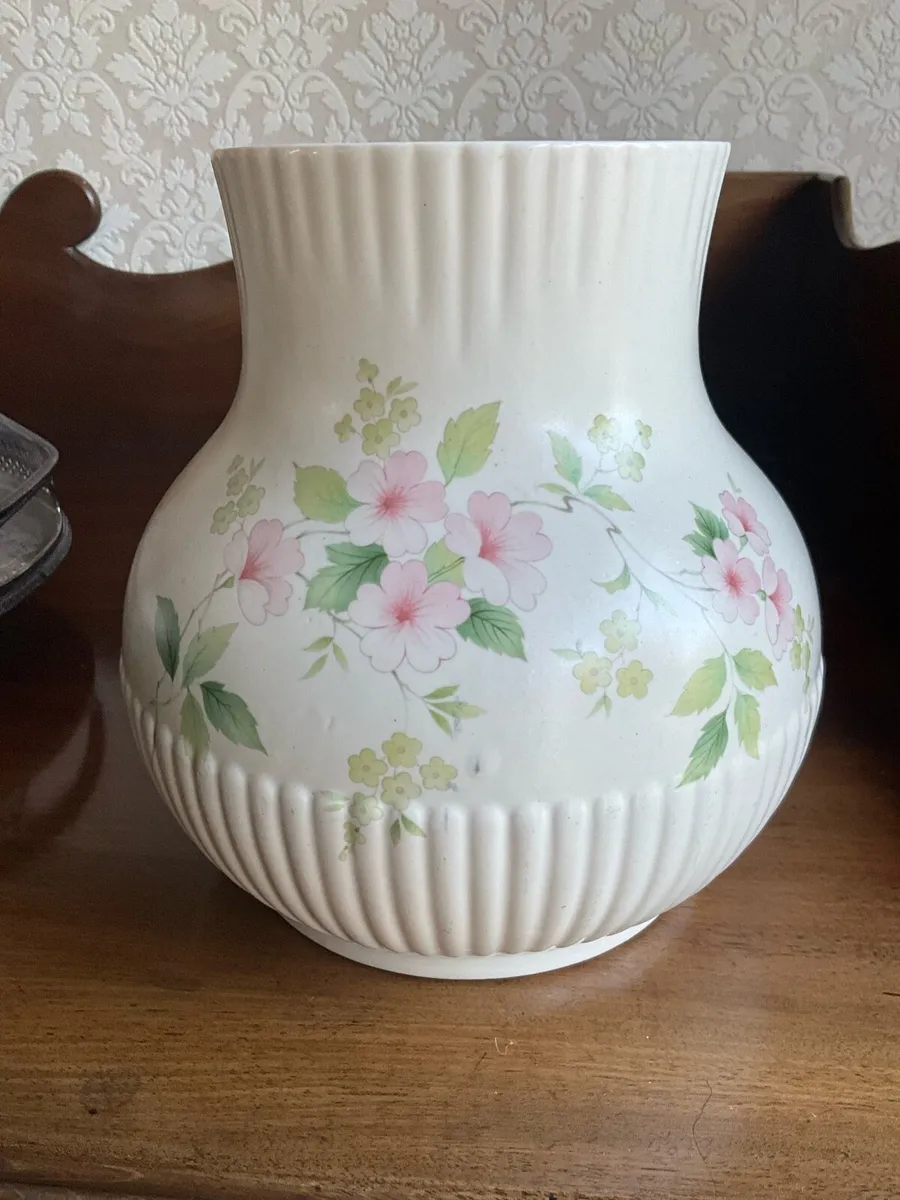 WICKLOW VALE Vase - Image 2