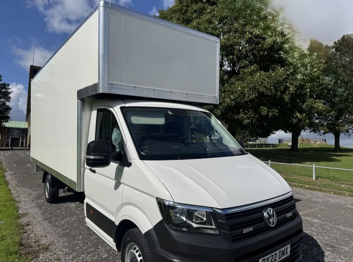 2022 Volkswagen Crafter Luton Box Van - Image 2