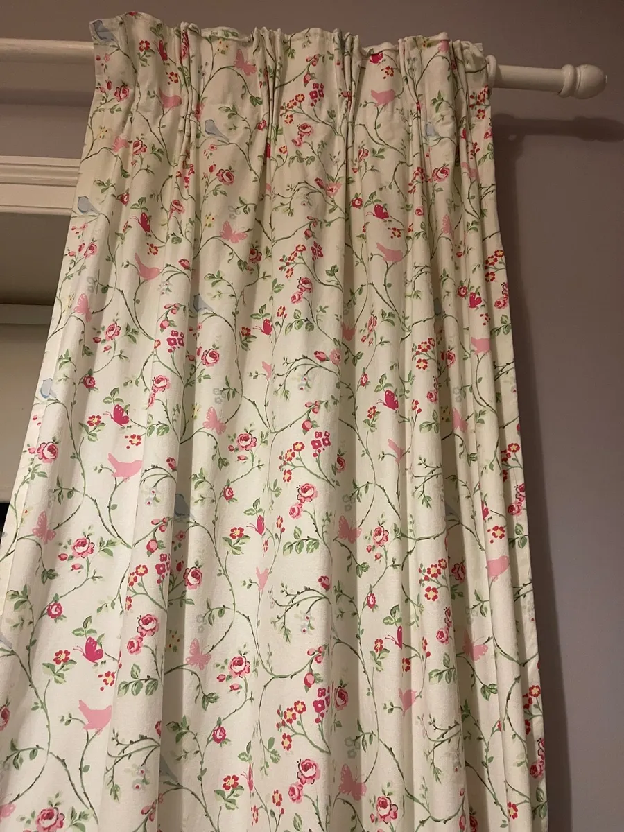 Curtains - Image 1