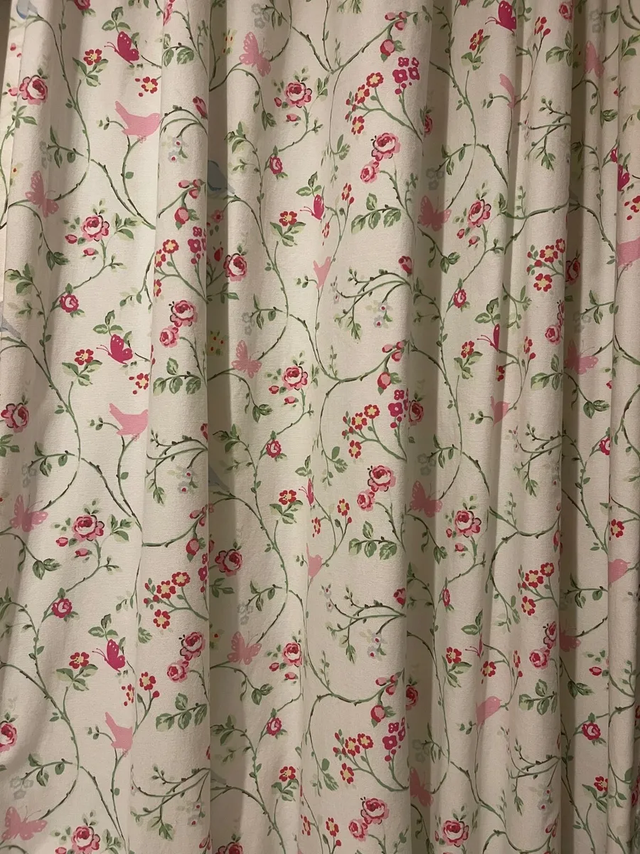 Curtains - Image 2