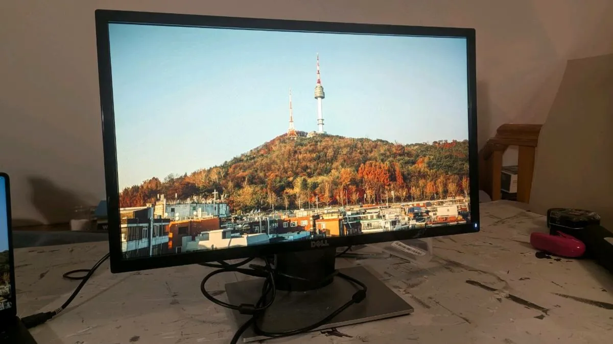 Dell 24" Computer Monitor - Image 1