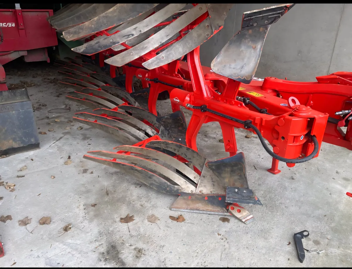 Kuhn VM153 - Image 1
