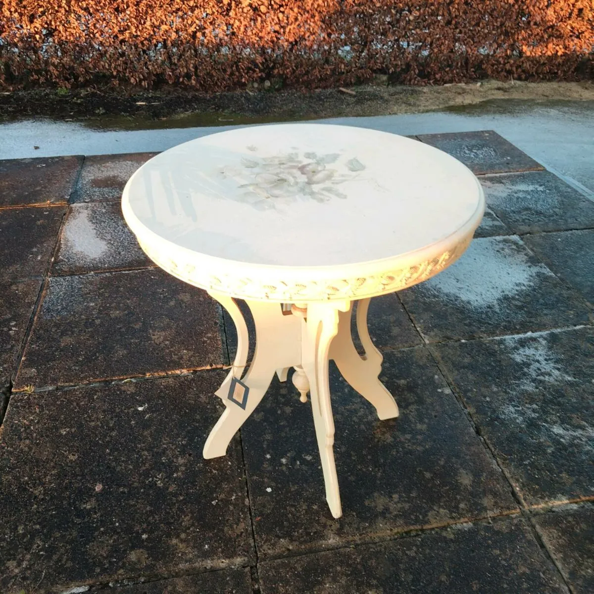 French Table - Image 4