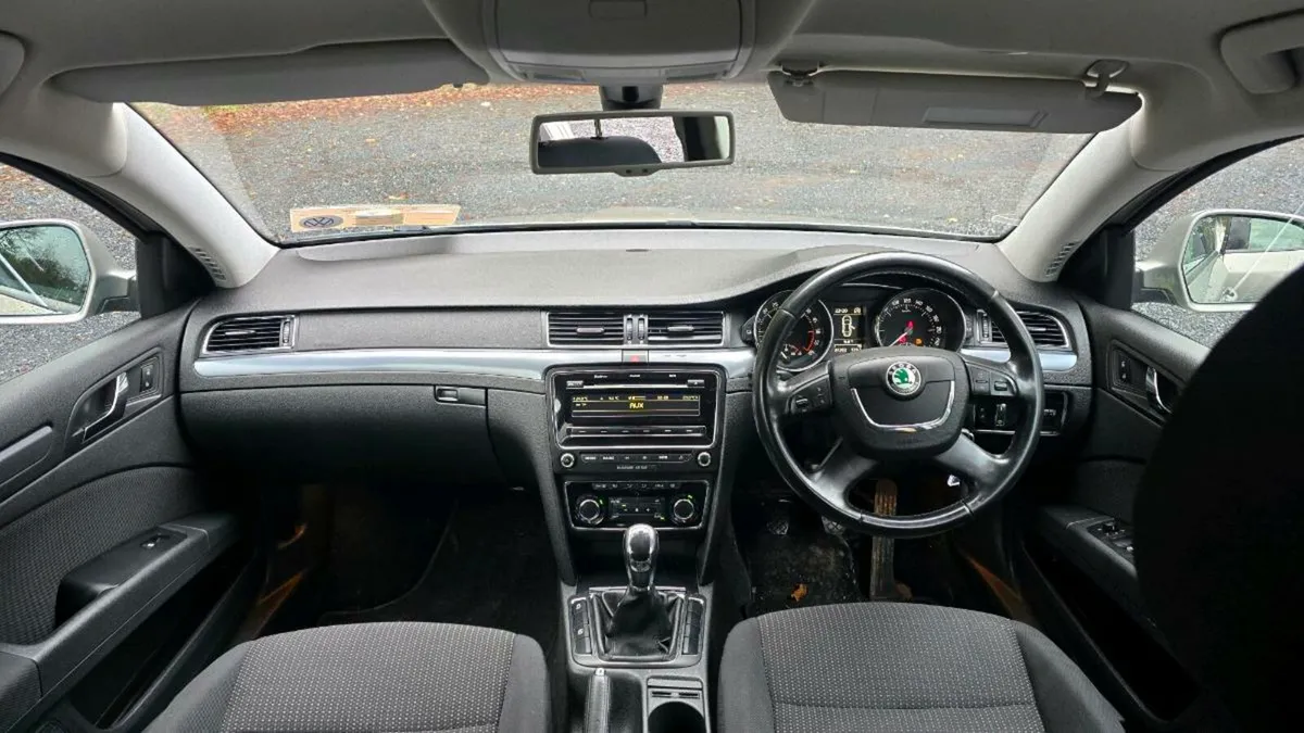 2011 Skoda superb  Comfort 1.6 diesel( new nct) - Image 4