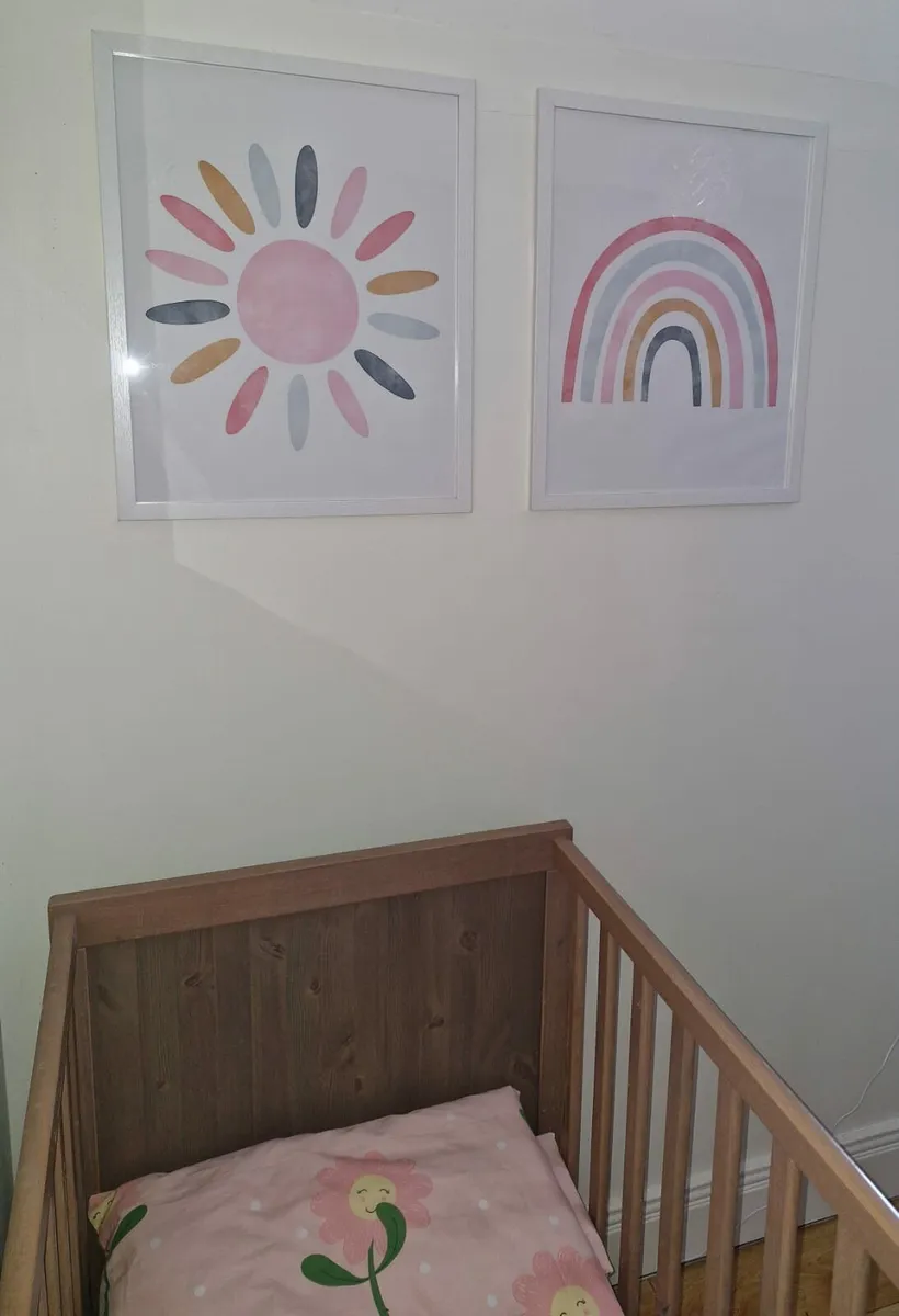 Babys cot & mattress, bedwear and bedroom access - Image 2