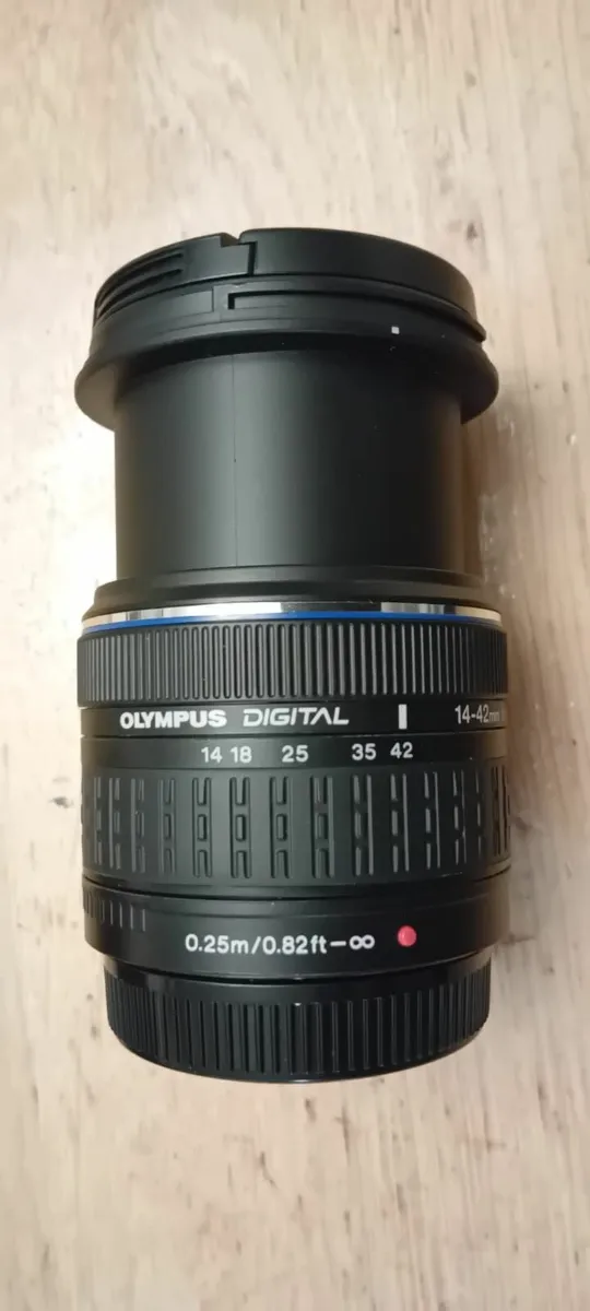 Olympus E450 Digital SLR Camera (Mint Condition) - Image 3