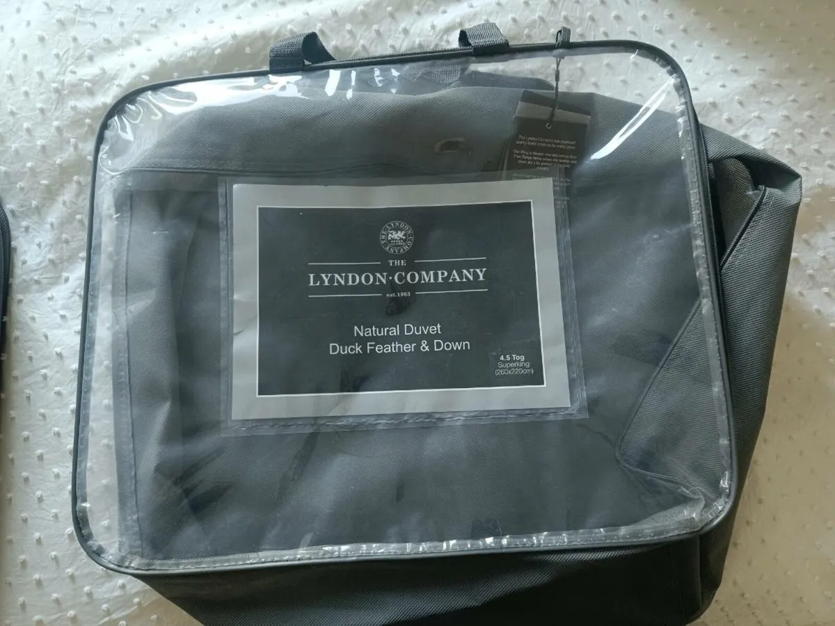 Lyndon company 4.5 Tog down super king duvet - Image 1
