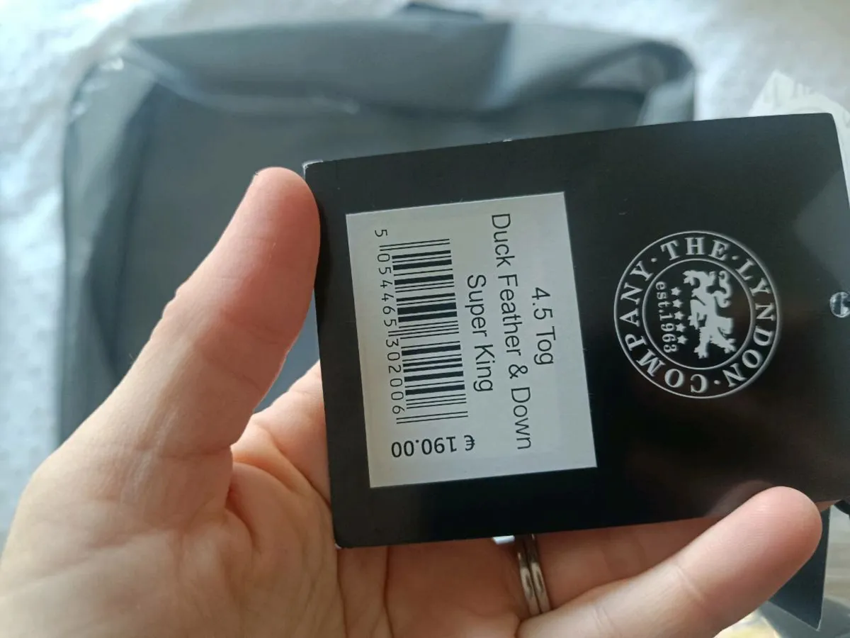 Lyndon company 4.5 Tog down super king duvet - Image 2