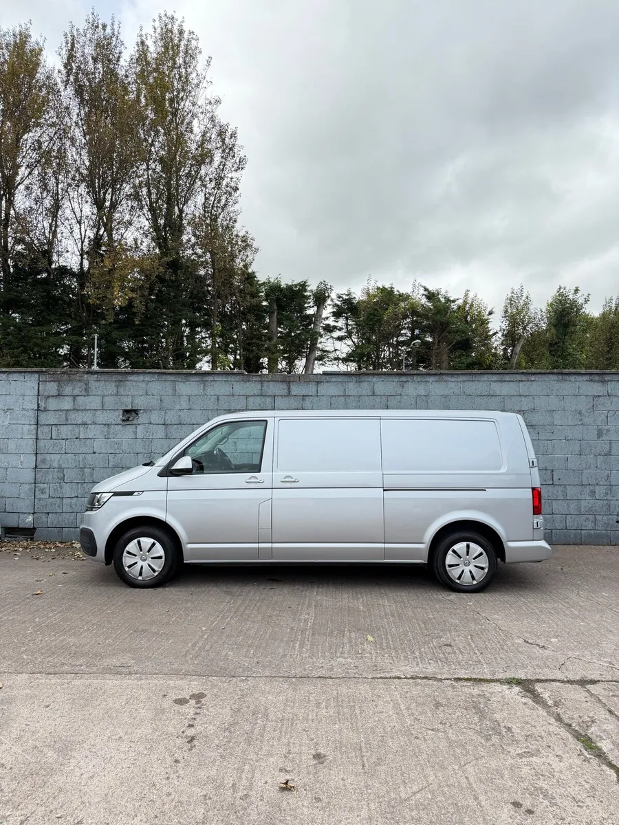 Volkswagen Transporter - Image 4