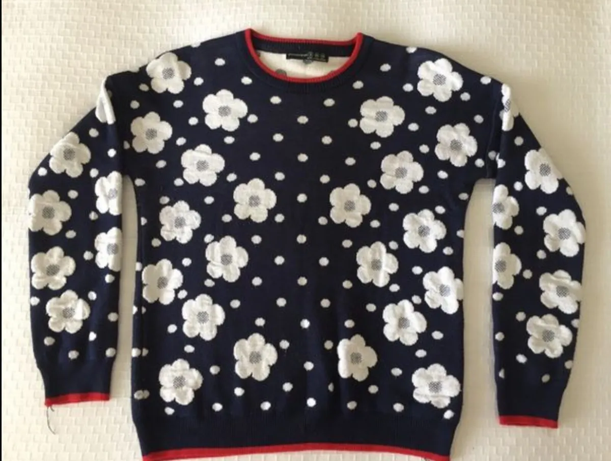 Ladies Jumper: Size 8 - Image 2