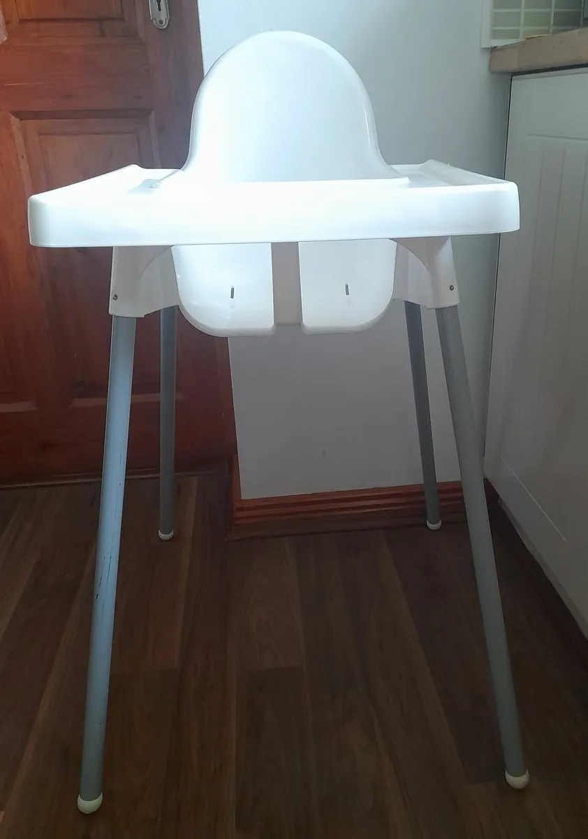 High chair - Image 1