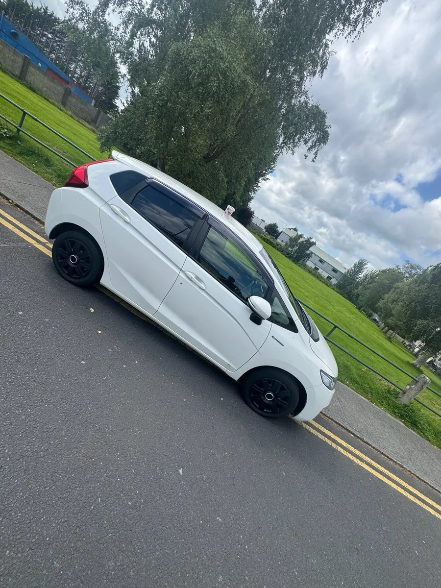 Honda fit 2015 - Image 1