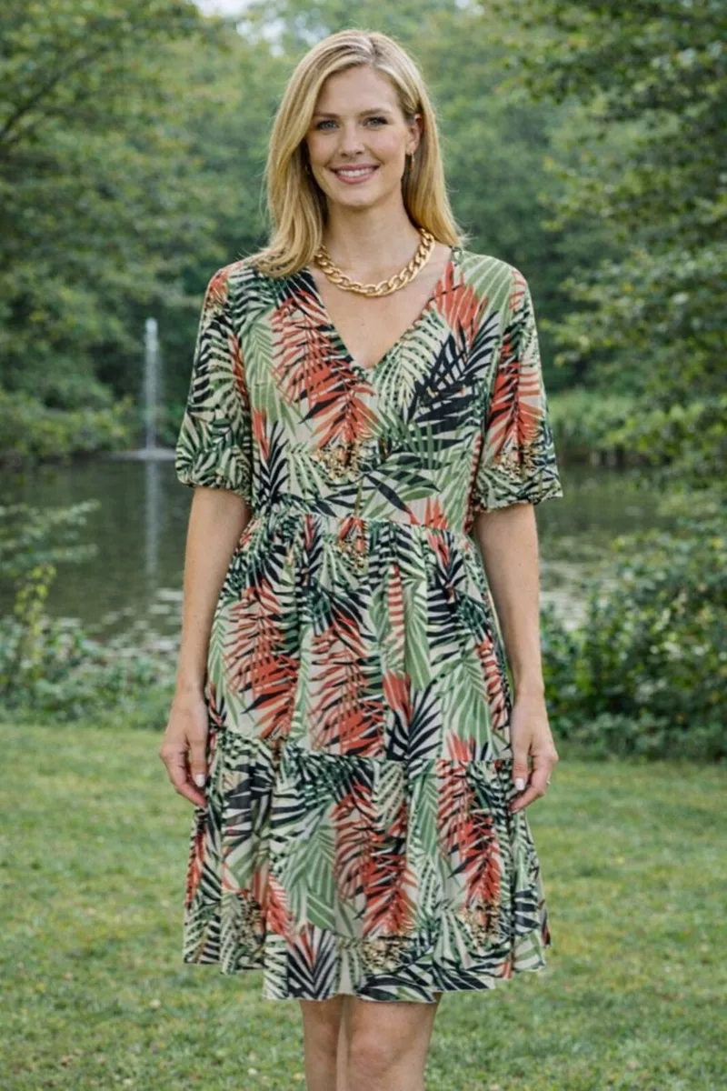 BRAND NEW Ladies Dress: Size 8 (but fit 10-12) - Image 1