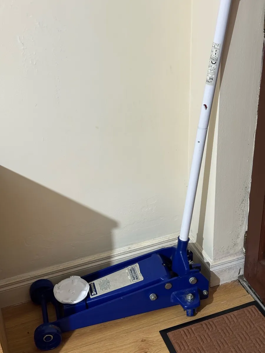 Hydraulic jack 3TONNE