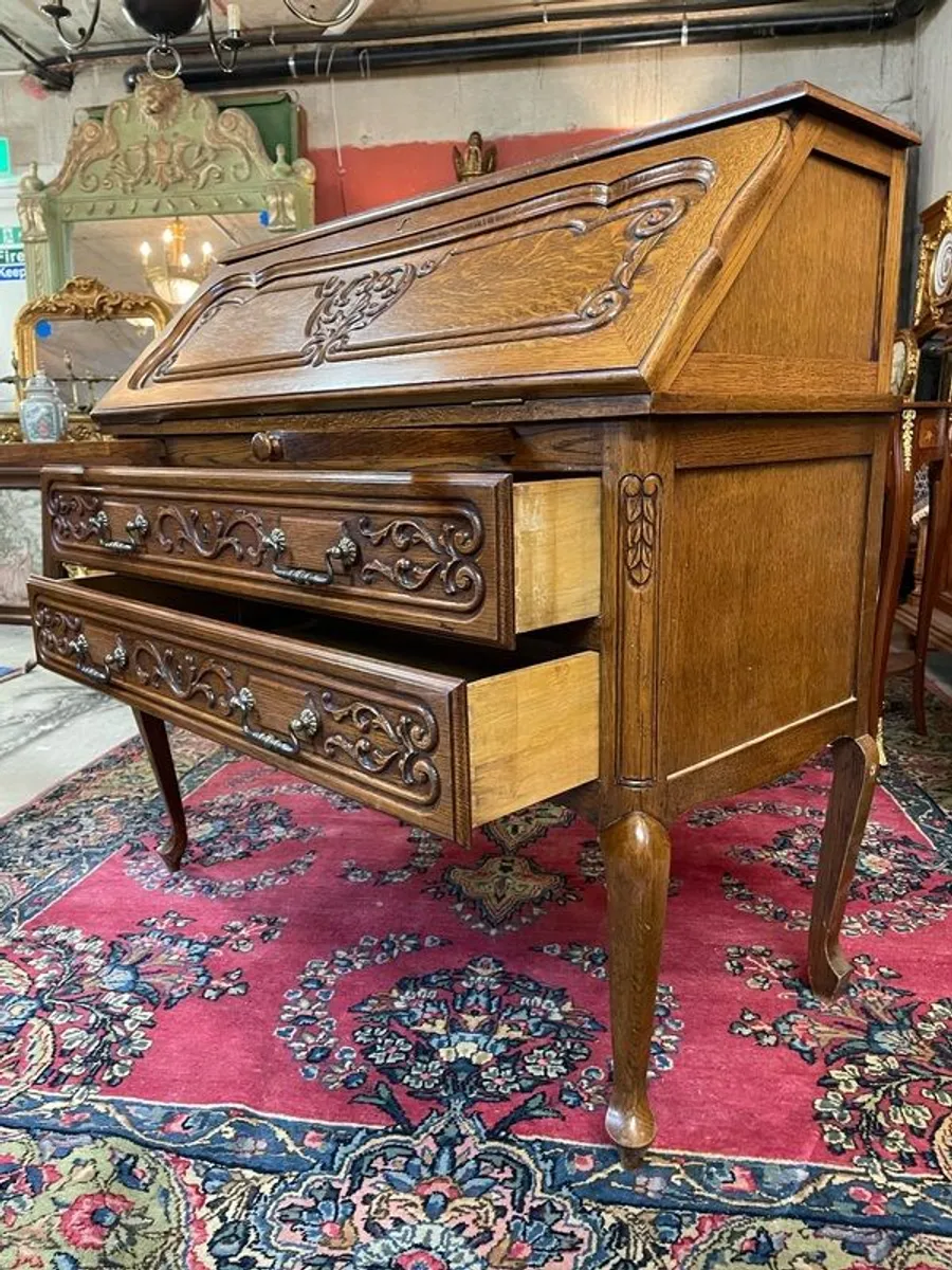 ON SALE! Was 450 Now 360 ! Beautiful Vintage French Ladies Desk / Secretaire. - Image 2