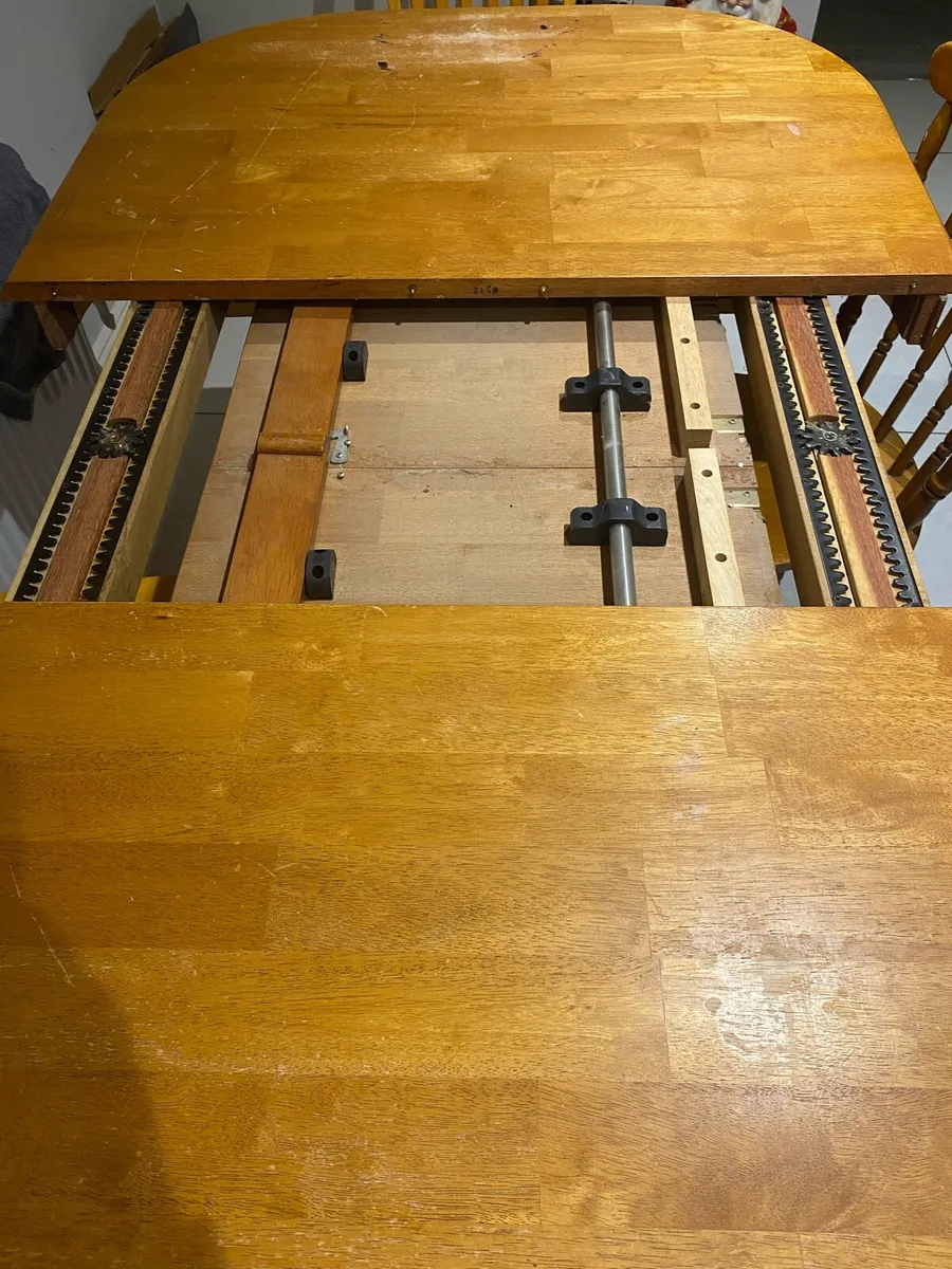 Kitchen Table - Image 4