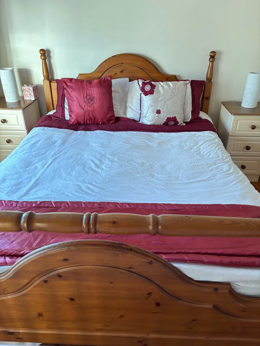 Bedroom set - Image 1