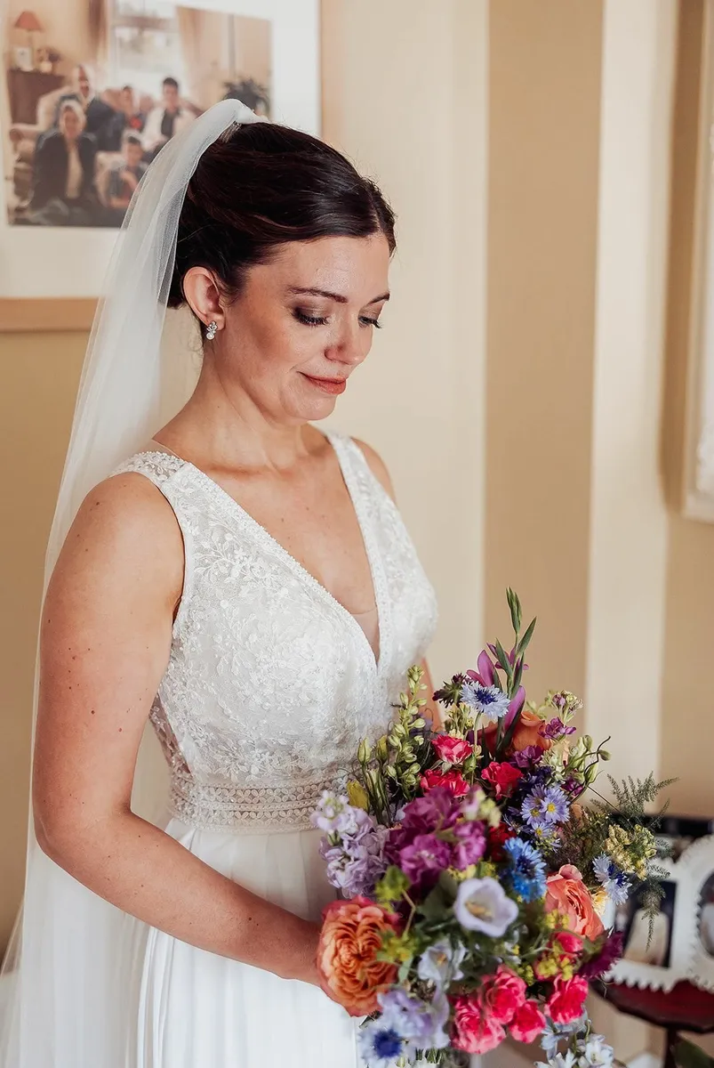 Wedding dress - Image 2