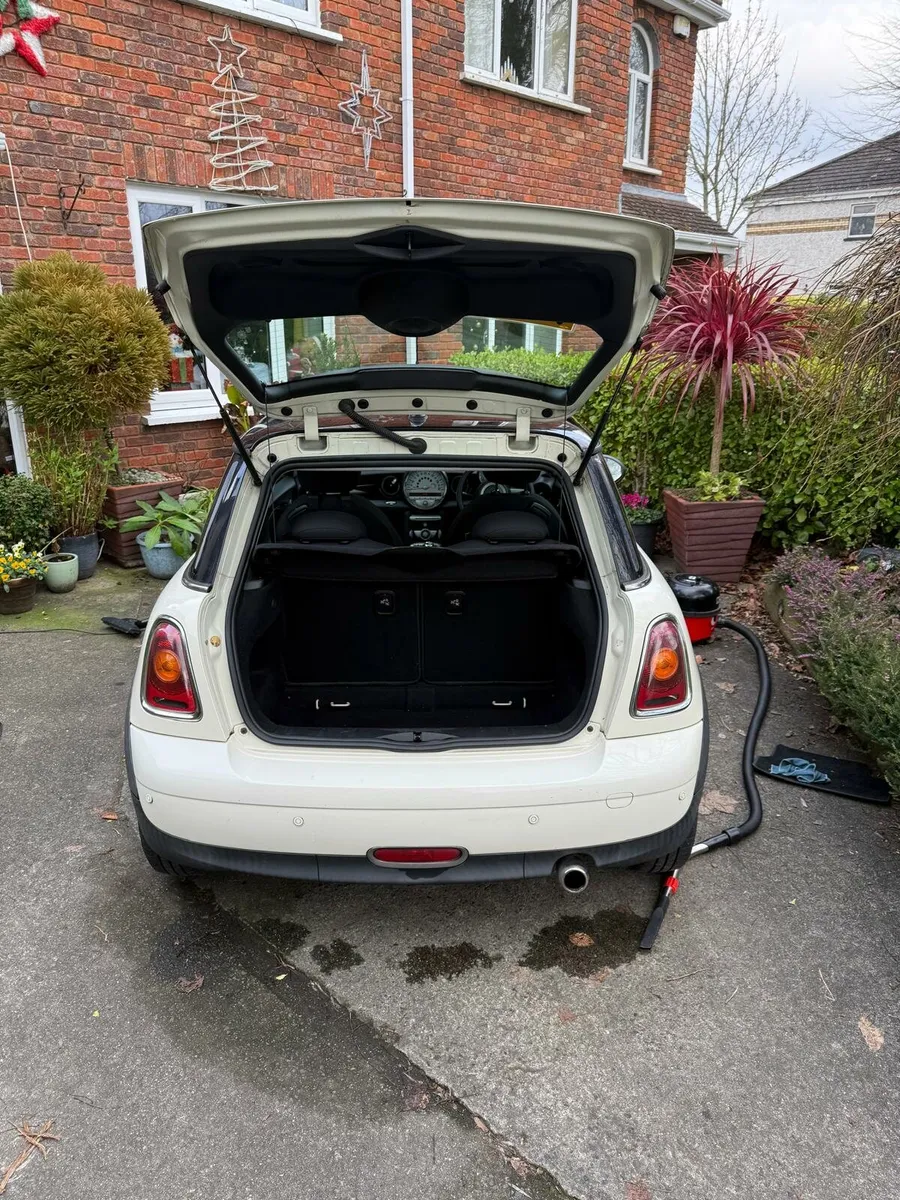 Car - Beautiful white mini cooper. - Image 2